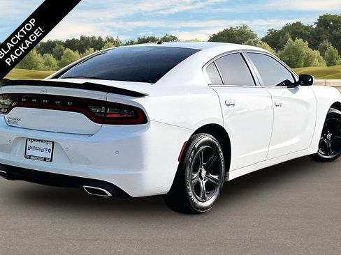 Used 2022 Dodge Charger SXT RWD image 12