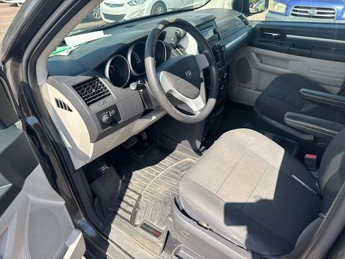 Used 2010 Dodge Grand Caravan SE FWD image 9