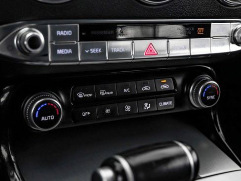 Used 2018 Kia Stinger GT image 26