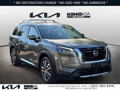 Used 2022 Nissan Pathfinder Platinum w/ Cargo Package