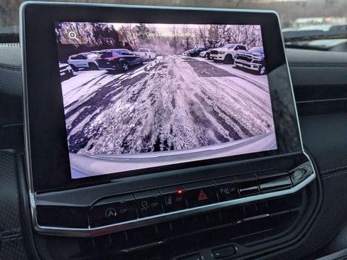 New 2026 Jeep Compass Limited image 19