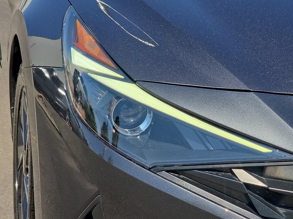 Used 2021 Hyundai Elantra SEL FWD image 7