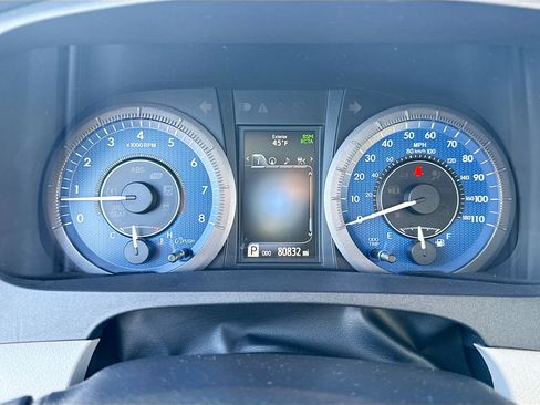 Used 2020 Toyota Sienna XLE image 19