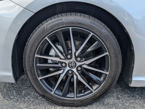 Used 2023 Toyota Camry SE image 6