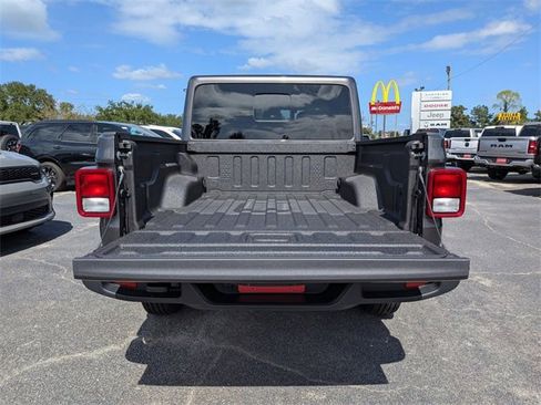 New 2025 Jeep Gladiator Sport image 13