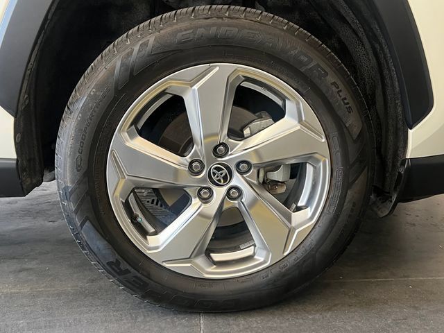 Used 2021 Toyota RAV4 Limited AWD/4WD image 12