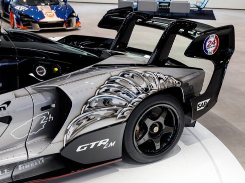 Used 2020 McLaren Senna RWD image 33