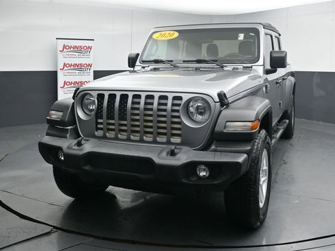 Used 2020 Jeep Gladiator Sport w/ Quick Order Package 24S AWD/4WD image 4