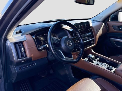 Used 2022 Nissan Pathfinder Platinum w/ Cargo Package image 29