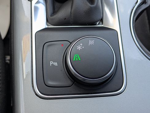 Used 2021 Chevrolet Blazer LT FWD image 30