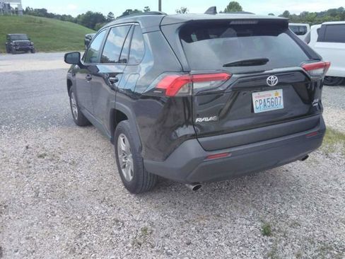 Used 2025 Toyota RAV4 XLE AWD/4WD image 3