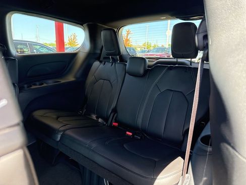 New 2026 Chrysler Voyager LX image 19