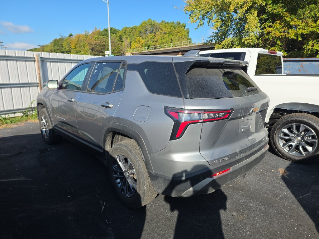 Used 2026 Chevrolet Equinox LT FWD image 4