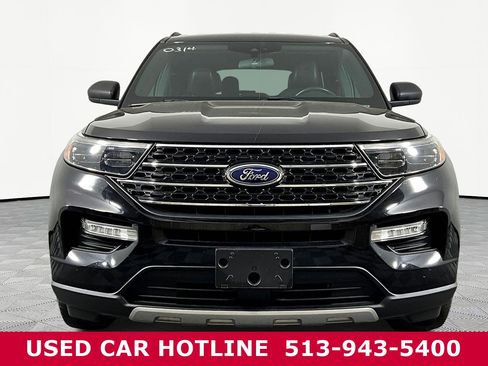 Used 2020 Ford Explorer XLT w/ Equipment Group 202A image 2