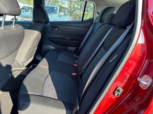 Used 2025 Nissan Leaf SV Plus image 13