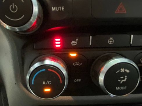 Used 2020 RAM 1500 Big Horn AWD/4WD image 26