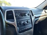 Used 2013 Jeep Grand Cherokee Laredo w/ Laredo E Group image 5