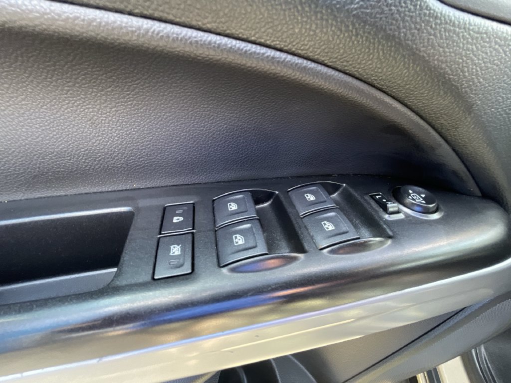 Used 2022 Chevrolet Colorado ZR2 w/ Colorado ZR2 Bison Edition AWD/4WD image 20