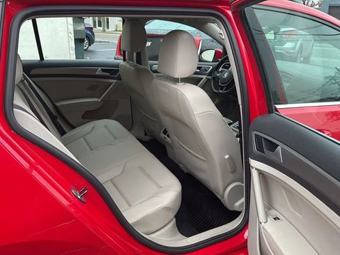 Used 2016 Volkswagen Golf Limited Edition image 26