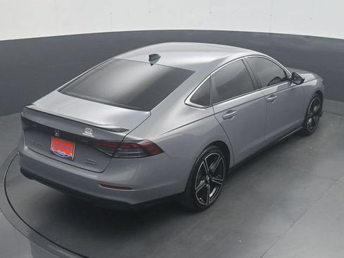 Used 2025 Honda Accord Sport image 25