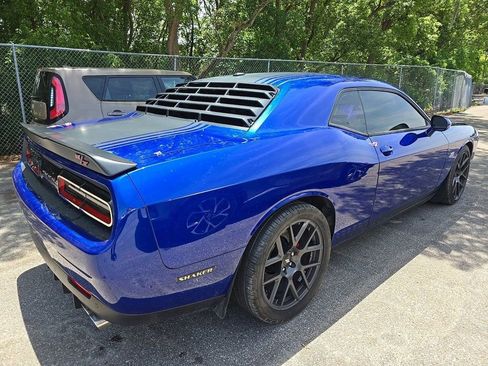 Used 2018 Dodge Challenger R/T RWD image 3
