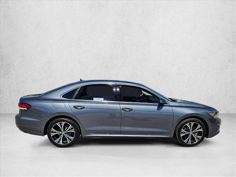 Used 2020 Volkswagen Passat 2.0T SEL FWD image 4