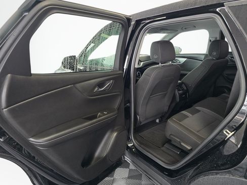 Used 2025 Chevrolet Blazer LT AWD/4WD image 35