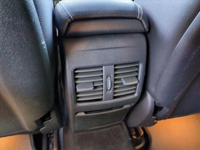 Used 2018 Mercedes-Benz GLA 250 4MATIC image 17
