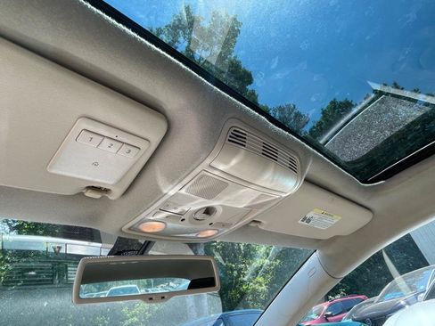 Used 2009 Volkswagen CC Luxury image 19