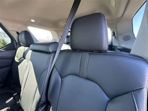 Used 2023 Honda Pilot Touring image 18