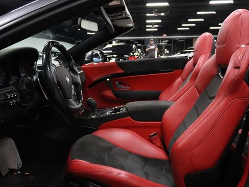 Used 2016 Maserati GranTurismo Sport image 17