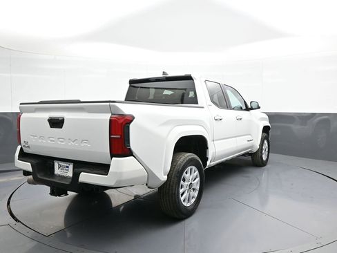 Used 2024 Toyota Tacoma SR5 image 6