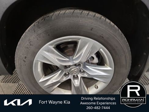 Used 2014 Toyota Highlander Limited Platinum AWD/4WD image 11
