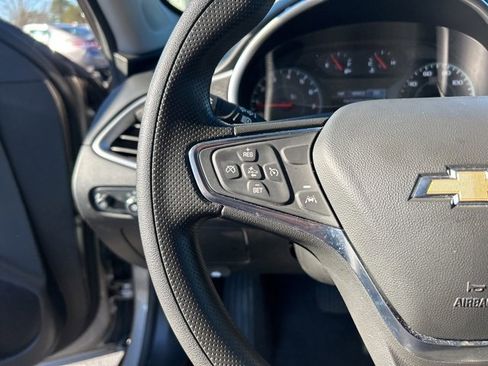 Used 2025 Chevrolet Malibu LT image 17