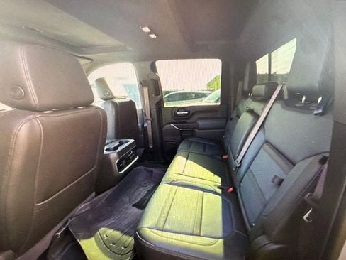 Used 2022 GMC Sierra 2500 Denali w/ Denali Ultimate Package AWD/4WD image 8