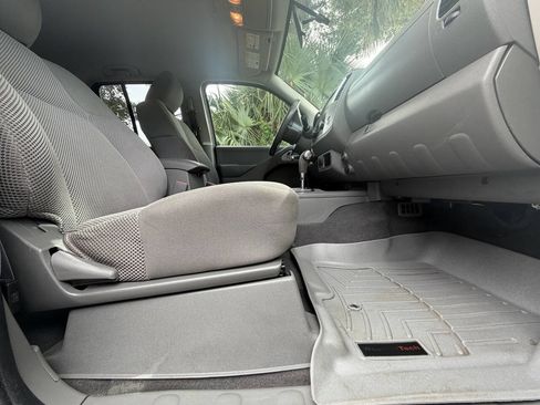 Used 2019 Nissan Frontier SV RWD image 14
