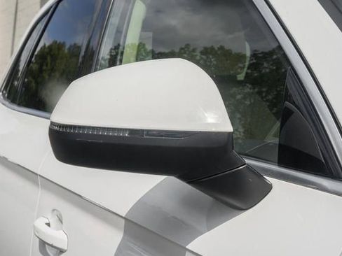 Used 2019 Audi Q5 2.0T Premium w/ Convenience Package image 16