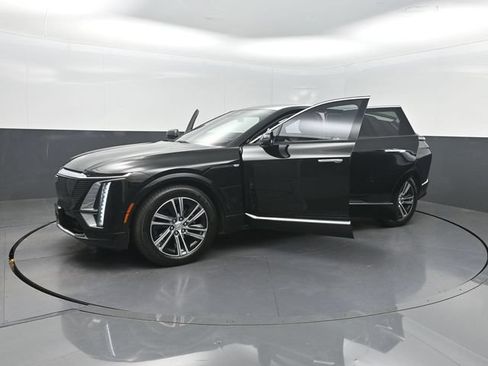 Used 2024 Cadillac Lyriq Luxury RWD image 36