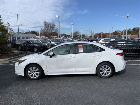 New 2026 Toyota Corolla LE image 5