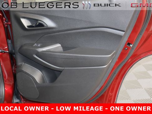 Certified 2024 Chevrolet Trax LT w/ LT Convenience Package image 13