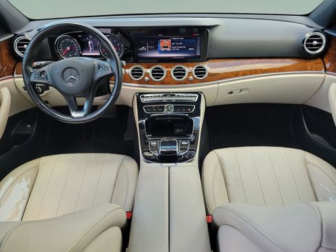 Used 2017 Mercedes-Benz E 300 4MATIC image 12