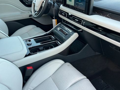 New 2026 Lincoln Aviator Black Label w/ Dynamic Handling Package image 15