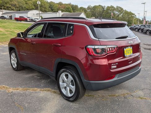 Certified 2021 Jeep Compass Latitude image 6