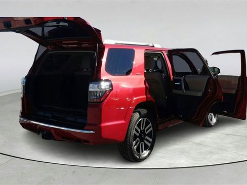 Used 2014 Toyota 4Runner Limited image 13