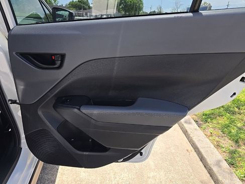 Used 2024 Subaru Crosstrek 2.0i Premium image 33