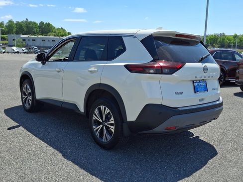 Used 2023 Nissan Rogue SV AWD/4WD image 5