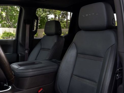 Used 2021 GMC Sierra 1500 Denali w/ Denali Premium Package image 13