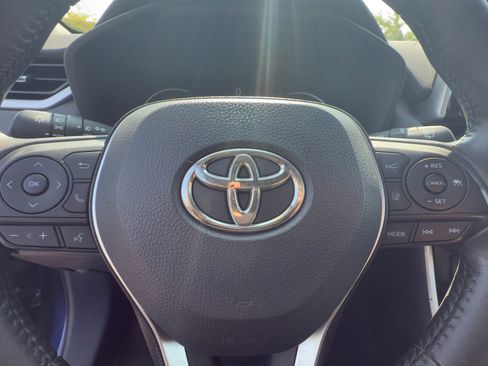 Used 2019 Toyota RAV4 Limited w/ Cold Weather Package image 18