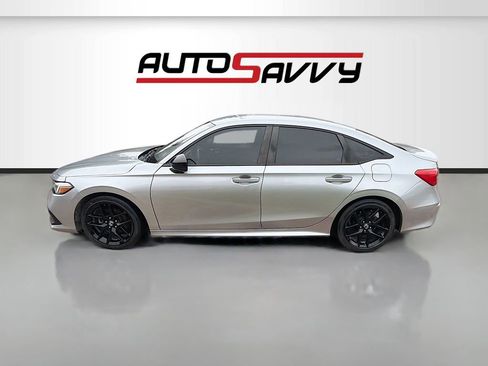 Used 2023 Honda Civic Sport image 4