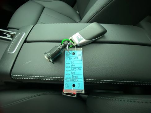 New 2026 Mercedes-Benz GLB 250 4MATIC image 34